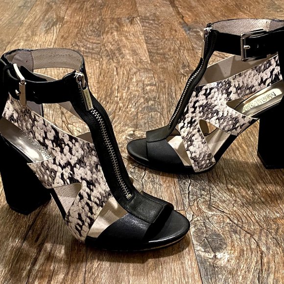 Michael Kors - SOLD - Picture 3 of 5